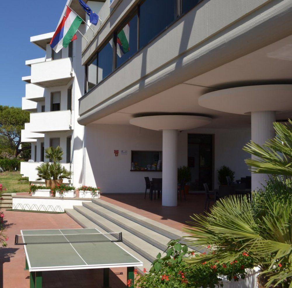 Tirreno Residence Marina di Cecina Exteriör bild